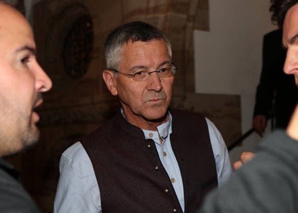 Fussball, Frauen, Bundesliga, Saison 2025 2026, FC Bayern München,Frauen, Doublefeier, Rathausbalkon, Marienplatz Herbert Hainer, Präsident (FC Bayern München) Kopf, Portrait, nachdenken, nachdenklich, in Gedanken, überlegen