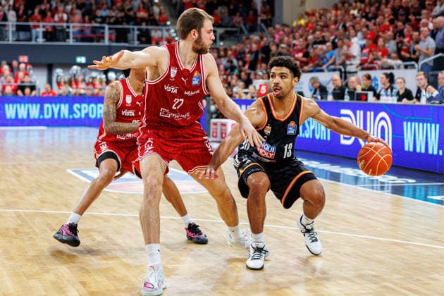 Moritz Krimmer (BMA365 Bamberg Baskets, 27), Mark Smith (ratiopharm Ulm, 13), BMA365 Bamberg Baskets vs. ratiopharm Ulm, Basketball, easyCredit BBL, Playoff Viertelfinale, Spiel 2, 18.05.2026 BMA365 Bamberg Baskets vs. ratiopharm Ulm, Basketball, easyCredit BBL, Playoff Viertelfinale, Spiel 2, 18.05.2026 Bamberg Copyright: xEibner-Pressefoto G.xSantemizx EP_EER