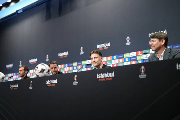Maximilian Eggestein (SC Freiburg, 08) bei der PK, Pressekonferenz , Türkei, Fussball, UEFA Europa League, Finale, 2025 2026, SC Freiburg vs. Aston Villa, 19.05.2026, TüpraÅü Stadium, BeÅüiktaÅü Park, Istanbul Istanbul TüpraÅü Stadium, BeÅüiktaÅü Par Istanbul Türkei Copyright: xArnexAmbergx