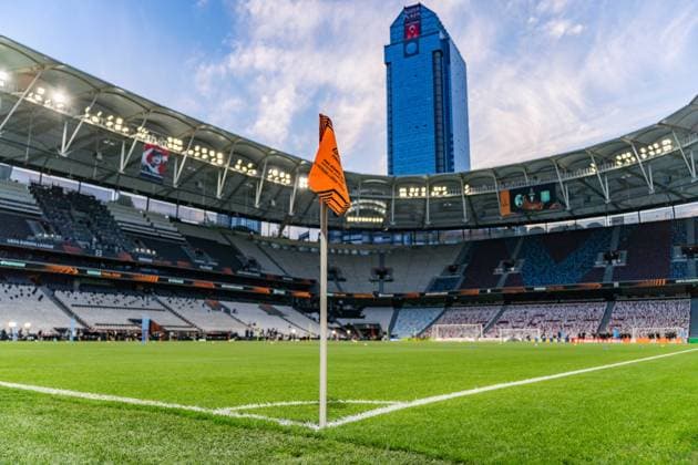 19.05.2026, SC Freiburg vs. Aston Villa, UEFA Europa League, Final Matchday -1 Besiktas Square, Besiktas Park, Stadium, Fan festival, Fan Fest, Fans Freiburg Aston Villa, Trophy, Uefa Cup League Trophy, Istanbul 2026 Final Abschlusstraining Final Training SC Freiburg in Vodafone Park Copyright: xBahhoxKarax