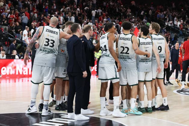 Das Team der Vet Concept Gladiators Trier im Kreis nach dem Spiel, GER, FC Bayern Basketball vs. Vet Concept Gladiators Trier, Basketball, easycredit Basketball Bundesliga, Playoffs, Viertelfinale, Saison 2025 2026, 19.05.2026, GER, FC Bayern Basketball vs. Vet Concept Gladiators Trier, Basketball, easycredit Basketball Bundesliga, Playoffs, Viertelfinale, Saison 2025 2026, 19.05.2026 Muenchen Copyright: xEibner-Pressefoto JennixMaulx EP_JML