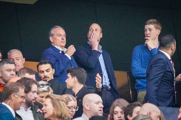 Türkei: Fussball UEFA Europa League 2025 - 2026, Finale in Istanbul - SC Freiburg vs Aston Villa - Tüpras Stadyumu (Istanbul): Prinz William, Prince William, britisches Königshaus, Royal Family, VIP-Tribüne, Aston Villa, Fußballprominenz, UEFA Europa League, Tüpras Stadyumu, prominente Zuschauer, Royals, Großbritannien, Medieninteresse, internationale Aufmerksamkeit, Stadionbesuch, Fußballabend, Sportevent, Society, Prominenz, TV-Bilder, Liveevent, internationale Sportberichterstattung, Türkei aktuell Copyright: xJOERANxSTEINSIEKx