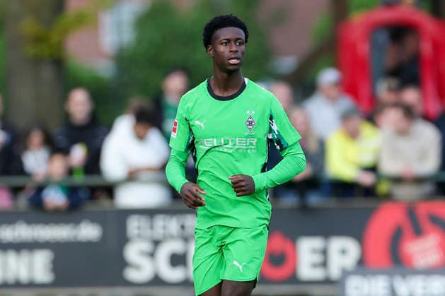 Dillon Berko (Borussia Moenchengladbach) schaut, Friendly match, SC Spelle-Venhaus v Borussia Moenchengladbach, Getraenke Hoffmann Stadion am 20. May 2026 in Spelle, Deutschland. (Foto von Marco Steinbrenner DeFodi Images) Dillon Berko (Borussia Moenchengladbach) looks on, Friendly match, SC Spelle-Venhaus v Borussia Moenchengladbach, Getraenke Hoffmann Stadion, May 20, 2026 in Spelle, Germany. (Photo by Marco Steinbrenner DeFodi Images) -