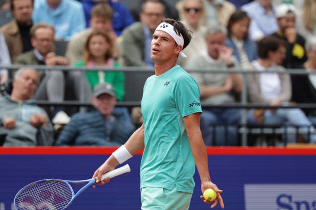 2026.05.21, xFSx, Bitpanda Open Hamburg ATP500, viertelfinale, Herren-Tennistunier in Hamburg , Am Rothembaum in Hamburg , Daniel Altmaier (GER) enttaeuscht, enttaeusch schauend, dissapointed, traurig, frustriert, frust, gefrustet Copyright: HMBxMedia FernandoxSoares