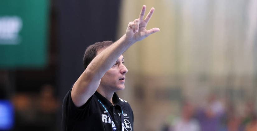 Leipzig, 21.05.2026, Arena Leipzig, Handball, Bundesliga, 32.Spieltag , SC DHfK Leipzig vs. MT Melsungen , Im Bild; Trainer Roberto Garcia, MT Melsungen. , Nur zur redaktionellen Nutzung. Only editorial use. , DHB HBL regulations prohibit any use of photographs as image sequences and or quasi-video. ,