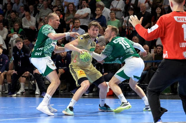DEU, DHB, 1.HBL, Fuechse Berlin vs. Hannover Burgdorf, 21.05.2026, Max-Schmeling-Halle, Berlin, DEU, DHB, 1.HBL, Fuechse Berlin vs. Hannover Burgdorf, im Bild Max Darj (Fuechse Berlin 5), Mathias Gidsel (Fuechse Berlin 19), Lasse Ludwig (Fuechse Berlin 1), Thomas Alfred Solstad (Hannover-Burgdorf 44)