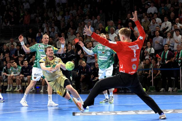 DEU, DHB, 1.HBL, Fuechse Berlin vs. Hannover Burgdorf, 21.05.2026, Max-Schmeling-Halle, Berlin, DEU, DHB, 1.HBL, Fuechse Berlin vs. Hannover Burgdorf, im Bild Max Darj (Fuechse Berlin 5), Mathias Gidsel (Fuechse Berlin 19), Lasse Ludwig (Fuechse Berlin 1), Thomas Alfred Solstad (Hannover-Burgdorf 44)