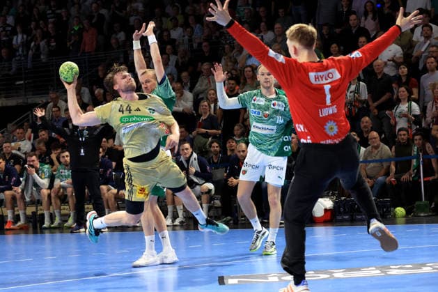 DEU, DHB, 1.HBL, Fuechse Berlin vs. Hannover Burgdorf, 21.05.2026, Max-Schmeling-Halle, Berlin, DEU, DHB, 1.HBL, Fuechse Berlin vs. Hannover Burgdorf, im Bild Max Darj (Fuechse Berlin 5), Mathias Gidsel (Fuechse Berlin 19), Lasse Ludwig (Fuechse Berlin 1), Thomas Alfred Solstad (Hannover-Burgdorf 44)