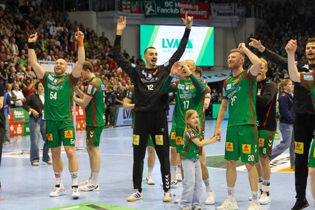 21.05.2026, xgox, Handball - Daikin HBL SC Magdeburg - SG Flensburg-Handewitt emspor, v.l. Oscar Bergendahl (Magdeburg, 54), Matej Mandic (Magdeburg, 12), Jubel ueber den Sieg, Jubel nach Spielende, Jubel zur deutschen Meisterschaft, Magdeburg