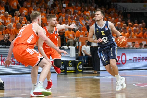 Martin Hermannsson (ALBA Berlin, 15) am Ball RASTA Vechta vs. ALBA Berlin, easyCredit Basketball Bundesliga, Play-Off, Saison 2025 2026, 22.05.2026, RASTA Vechta vs. ALBA Berlin, easyCredit Basketball Bundesliga, Play-Off, Saison 2025 2026, 22.05.2026 Vechta Copyright: xEibner-Pressefoto RobertxGertzenx EP_RGN