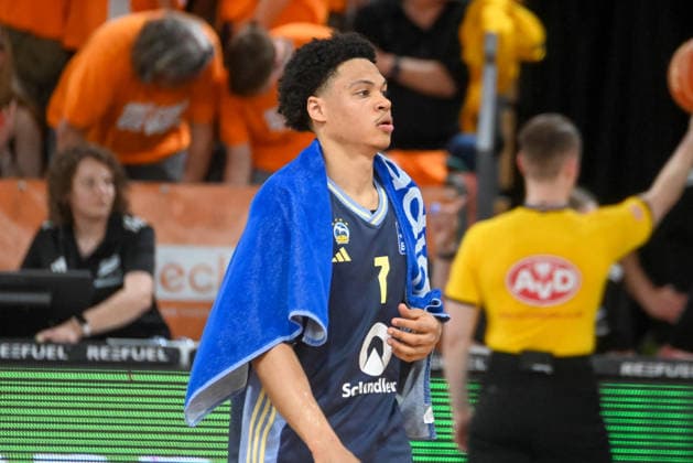 Jack Kayil (ALBA Berlin, 07) nachdenklich zur Pause RASTA Vechta vs. ALBA Berlin, easyCredit Basketball Bundesliga, Play-Off, Saison 2025 2026, 22.05.2026, RASTA Vechta vs. ALBA Berlin, easyCredit Basketball Bundesliga, Play-Off, Saison 2025 2026, 22.05.2026 Vechta Copyright: xEibner-Pressefoto RobertxGertzenx EP_RGN