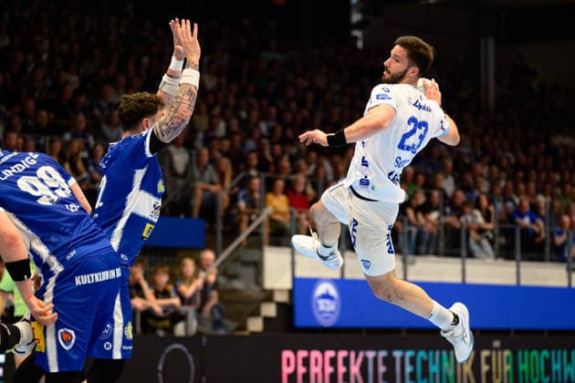 Tim Suton (TBV Lemgo Lippe, 23), Justin Kurch (ThSV Eisenach, 52), Tillman Leu (ThSV Eisenach, 99) GER, ThSV Eisenach gegen TBV Lemgo Lippe, 1. Daikin Handballbundesliga, Handball, 32.Spieltag, Saison 2025 2026, 22.05.2026 GER, ThSV Eisenach gegen TBV Lemgo Lippe, 1. Daikin Handballbundesliga, Handball, 32.Spieltag, Saison 2025 2026, 22.05.2026 Eisenach Copyright: xEibner-Pressefoto MartinxHerbstx EP_MHT