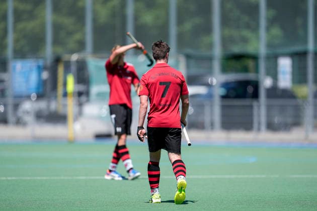 v.li.: Brian Philippsen (Frankfurt, 11), Moritz Alexander Küppers (Frankfurt, 7), Spieler vom SC Frankfurt 1880, enttäuscht schauend, Enttäuschung, Frustration, disappointed, pessimistisch, Aktion, Action, Spielszene, 23.05.2026, Mannheim (Deutschland), Hockey, Bundesliga, Play-down, Herren, Mannheimer HC - SC Frankfurt 1880