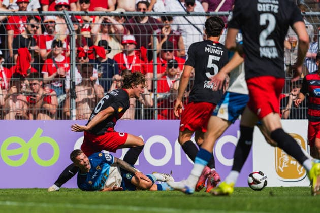 Tobias Eisenhuth (Viktoria Köln, 06) foult Tom Geerkens (Fortuna Koeln, 06) und erobert den Ball, Schrei, Emotion Fortuna Köln vs. FC Viktoria Köln, Fussball, Landespokal Mittelrhein 2025 26, Finale, Saison 2025 26, 23.05.2026, Fortuna Köln vs. FC Viktoria Köln, Fussball, Landespokal Mittelrhein, Finale, Saison 2025 26, 23.05.2026 Köln Copyright: xEibner-Pressefoto LukasxBaldygax EP_LBA