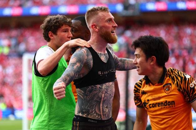 Oliver McBurnie of Hull City celebrates scoring to make it 1-0 Hull City v Middlesbrough, EFL Sky Bet Championship, Play-Off Final, Football, Wembley Stadium, London, UK - 23 May 2026London Wembley Stadium United Kingdom EDITORIAL USE ONLY No use with unauthorised audio, video, data, fixture lists, club league logos or live services. Online in-match use limited to 120 images, no video emulation. No use in betting, games or single club league player publications. Copyright: xJamesxMarsh Shutterstockx 16887365jl