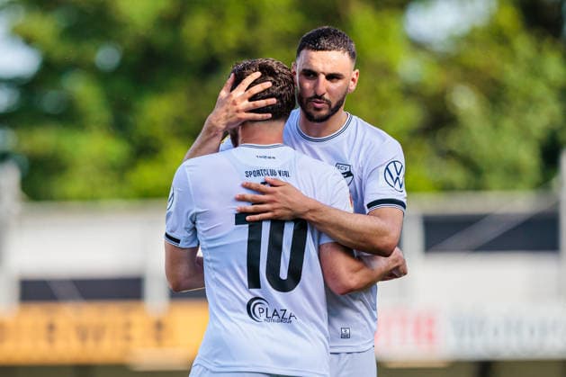 (L-R) Berkan Taz (SC Verl, 10) wird ein letztes Mal beim SC Verl ausgwechselt und von Oualid Mhamdi (SC Verl, 20) verabschiedet GER, SC Verl vs. SF Lotte, Fussball, Westfalenpokal, Finale, Spielzeit 2025 2026, 23.05.2026 DFL Regulations prohibit any use of photographers as image sequences and or quasi-video. GER, SC Verl vs. SF Lotte, Fussball, Westfalenpokal, Finale, Spielzeit 2025 2026, 23.05.2026 Verl Copyright: xEibner-Pressefoto JanxRollingerx EP_JSK
