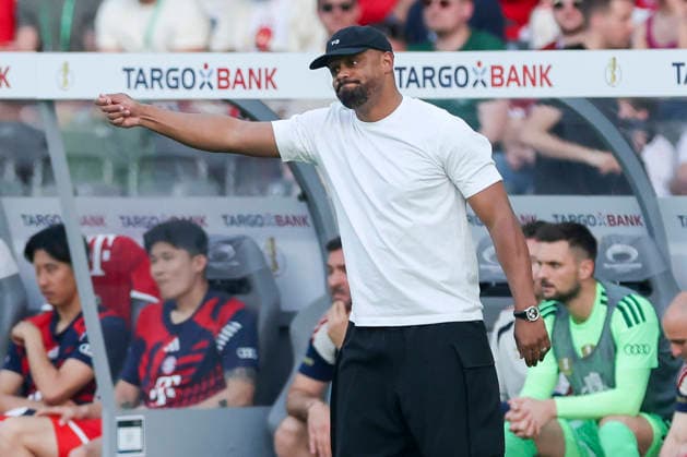 Trainer Vincent Kompany (FC Bayern Muenchen) schaut enttaeuscht, DFB Cup Final 2026, FC Bayern München v VfB Stuttgart, Olympiastadion am 23. May 2026 in Berlin, Deutschland. (Foto von Marco Steinbrenner DeFodi Images) Trainer Vincent Kompany (FC Bayern Muenchen) looks dejected, DFB Cup Final 2026, FC Bayern München v VfB Stuttgart, Olympiastadion, May 23, 2026 in Berlin, Germany. (Photo by Marco Steinbrenner DeFodi Images) -