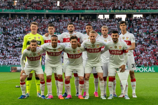 Stuttgarter Mannschaft, Teamfoto, GER, FC Bayern Muenchen vs. VfB Stuttgart, Fussball, Herren, DFB-Pokal, Finale, Spielzeit 2025 2026, 23.05.2026 DFL REGULATIONS PROHIBIT ANY USE OF PHOTOGRAPHS AS IMAGE SEQUENCES AND OR QUASI-VIDEO GER, FC Bayern Muenchen vs. VfB Stuttgart, Fussball, Herren, DFB-Pokal, Finale, Spielzeit 2025 2026, 23.05.2026 Berlin Copyright: xEibner-Pressefoto MaxxVincenx EP_MVN