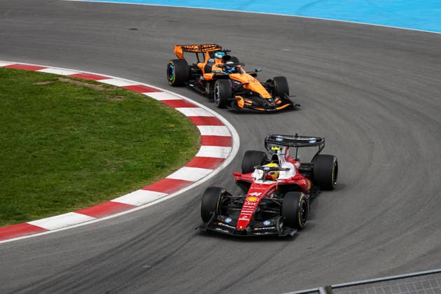 F1 - CANADIAN GRAND PRIX 2026 44 HAMILTON Lewis (gbr), Scuderia Ferrari SF-26, action 81 PIASTRI Oscar (aus), McLaren F1 Team MCL40, action during the Formula 1 Grand Prix du Canada 2026, 5th round of the 2026 Formula One World Championship, WM, Weltmeisterschaft from May 22 to 24, 2026 on the Circuit Gilles Villeneuve, in Montrà al, Canada - Montrà alCanada Copyright: xXavixBonillax
