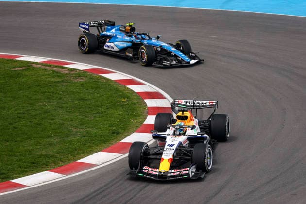 F1 - CANADIAN GRAND PRIX 2026 41 LINDBLAD Arvid (gbr), Visa Cash App RB F1 Team VCARB03, action 55 SAINZ Carlos (spa), Williams Racing FW48, action during the Formula 1 Grand Prix du Canada 2026, 5th round of the 2026 Formula One World Championship, WM, Weltmeisterschaft from May 22 to 24, 2026 on the Circuit Gilles Villeneuve, in Montrà al, Canada - Montrà alCanada Copyright: xXavixBonillax
