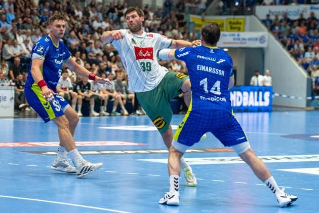 Malte Donker, Rueckraum, (TSV GWD Minden 39), Teitur Oern Einarsson, Rueckraum, (VfL Gummersbach 14), Štěpan Zeman, Kreislaeufer, (VfL Gummersbach 66), VfL Gummersbach vs. TSV GWD Minden, Daikin Handball Bundesliga, Herren , 30. Spieltag, 23.05.2026 Gummersbach NRW Deutschland