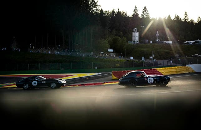 LE MANS CLASSIC SERIES 2026 - SPA-CLASSIC 81 BONNARDEL Patrick (fra), Shelby Cobra 289 1965, Sixties Endurance, action with 188 ROLNER Andreas (dnk), ROLNER Lars (dnk), Ferrari 275 GTB 1965, Sixties Endurance during the 2026 Spa-Classic, 2nd round of the Le Mans Classic Series 2026, from May 22 to 24 in Circuit de Spa-Francorchamps, in Stavelot, Belgium - StavelotBelgium Copyright: xDamienxSaulnierx