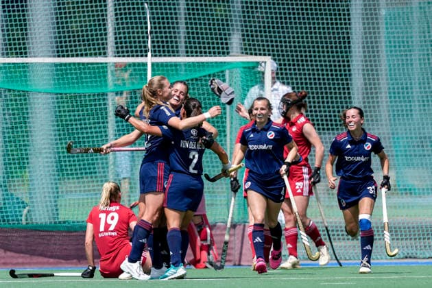 Spielerinnen vom Mannheimer HC (MHC), jubeln über das Tor zum 1:0, Jubel, Torjubel, Torerfolg, celebrate the goal, goal, celebration, jubelt ueber das Tor, Freuen, Freude, freut sich, optimistisch, positiv, Spielszene, Highlight, Action, Aktion, 24.05.2026, Mannheim (Deutschland), Hockey, Deutsche Meisterschaft, Viertelfinale 3, Damen, Mannheimer HC - Rot-Weiss Köln