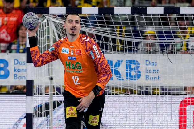 Matej Mandic (Torwart, SCM, 12), am Ball, Einzelbild, Einzelfoto, Aktion, Action, 24.05.2026, Mannheim (Deutschland), Handball, Bundesliga, Rhein-Neckar Löwen - SC Magdeburg