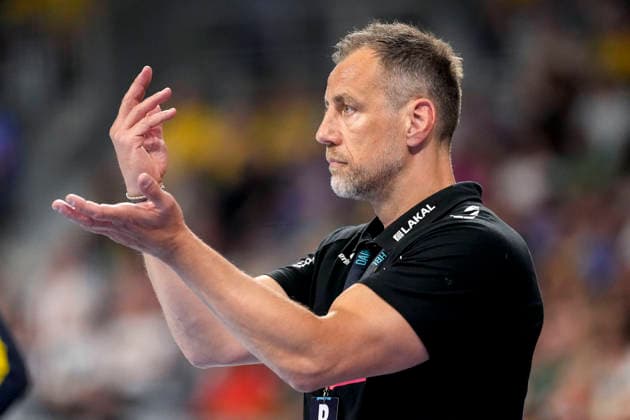 Maik Machulla (Trainer, Cheftrainer, RNL), gibt Anweisungen, gestikuliert, mit den Armen gestikulieren, Einzelbild, Einzelfoto, Aktion, Action, 24.05.2026, Mannheim (Deutschland), Handball, Bundesliga, Rhein-Neckar Löwen - SC Magdeburg