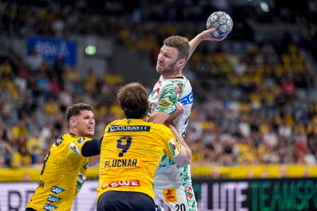 v.li.: Sebastian Heymann (RNL, 13), Steven Plucnar Jacobsen (RNL, 9), Philipp Weber (SCM, 20), beim Sprungwurf, Wurf, Torwurf, Action, Aktion, Spielszene, 24.05.2026, Mannheim (Deutschland), Handball, Bundesliga, Rhein-Neckar Löwen - SC Magdeburg
