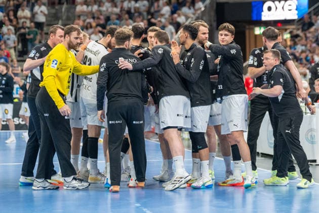 Die Mannschaft des THW Kiel motiviert sich noch einmal vor Spielbeginn. Bergischer HC vs. THW KIel, Handball, DAIKIN HBL, 32. Spieltag, Saison 2025 2026, 24.05.2026 Bergischer HC vs. THW Kiel, Handball, DAIKIN HBL, 32. Spieltag, Saison 2025 2026, 24.05.2026 Duesseldorf Copyright: xEibner-Pressefoto ThomasxHaeslerx EP_THR
