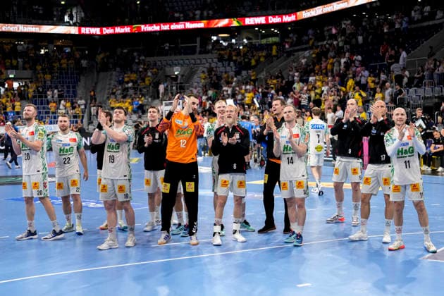 Spieler vom SC Magdeburg, Jubel nach dem Schlusspfiff, Freude über den Sieg, Sieger, Gewinner, jubelt, jubeln, fröhlich, positiv, freut sich, freuen, optimistisch, Highlight, Action, Aktion, 24.05.2026, Mannheim (Deutschland), Handball, Bundesliga, Rhein-Neckar Löwen - SC Magdeburg