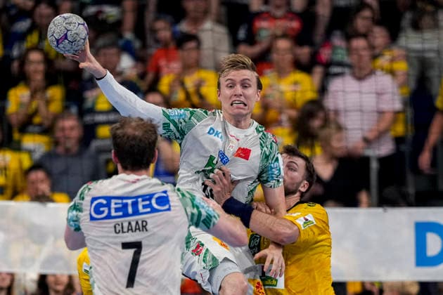v.li.: Felix Claar (SCM, 7), Gisli Thorgeir Kristjansson (SCM, 10), Steven Plucnar Jacobsen (RNL, 9), Zweikampf, Spielszene, Duell, duel, tackle, tackling, Dynamik, Action, Aktion, 24.05.2026, Mannheim (Deutschland), Handball, Bundesliga, Rhein-Neckar Löwen - SC Magdeburg