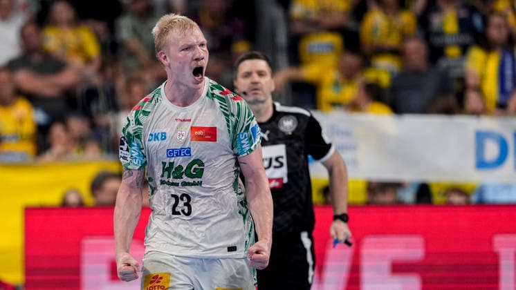 Torschütze Magnus Saugstrup (SCM, 23), Spieler vom SC Magdeburg, jubelt über ein Tor, Jubel, jubeln, Torjubel, Torerfolg, celebrate the goal, goal, celebration, jubelt ueber das Tor, Freuen, Freude, freut sich, optimistisch, positiv, Spielszene, Highlight, Einzelbild, Einzelfoto, Aktion, Action, 24.05.2026, Mannheim (Deutschland), Handball, Bundesliga, Rhein-Neckar Löwen - SC Magdeburg