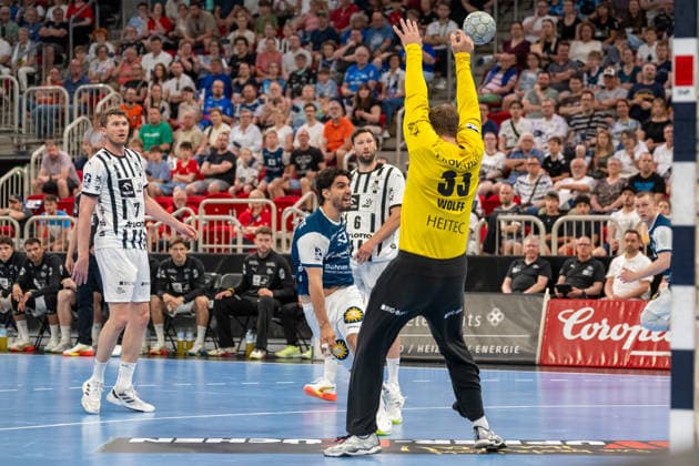 Eloy Morante Maldonado (Bergischer HC 06, 33) scheitert an Andreas Wolff (THW Kiel, 33). Bergischer HC vs. THW KIel, Handball, DAIKIN HBL, 32. Spieltag, Saison 2025 2026, 24.05.2026 Bergischer HC vs. THW Kiel, Handball, DAIKIN HBL, 32. Spieltag, Saison 2025 2026, 24.05.2026 Duesseldorf Copyright: xEibner-Pressefoto ThomasxHaeslerx EP_THR