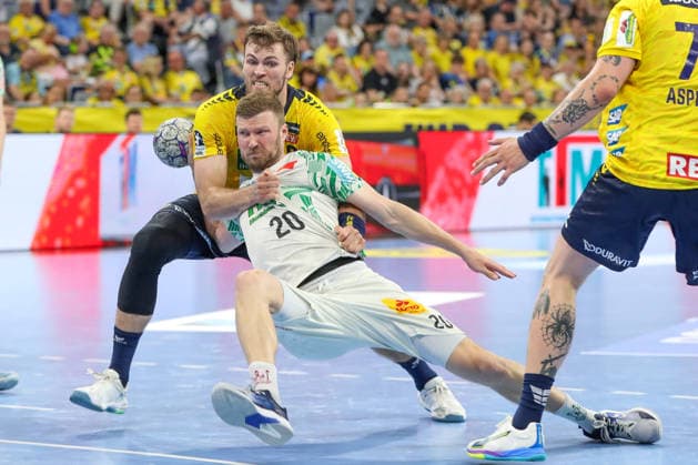 24.05.2026, xgox, Handball - Daikin HBL Rhein-Neckar Löwen - SC Magdeburg emspor, v.l. Steven Plucnar Jacobsen (Rhein-Neckar Loewen, 9), Philipp Weber (Magdeburg, 20) , Edwin Aspenbaeck (Rhein-Neckar Loewen, 78) Zweikampf, Duell, Kampf, tackle Mannheim
