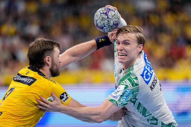 v.li.: Steven Plucnar Jacobsen (RNL, 9), Gisli Thorgeir Kristjansson (SCM, 10), Zweikampf, Spielszene, Duell, duel, tackle, tackling, Dynamik, Action, Aktion, 24.05.2026, Mannheim (Deutschland), Handball, Bundesliga, Rhein-Neckar Löwen - SC Magdeburg