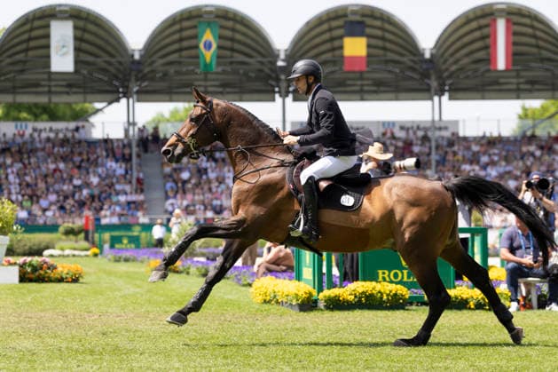 Richard VOGEL (GER) auf United Touch S, im Galopp, Aktion, im 1. Umlauf, Springen S6: ROLEX Grand Prix, Part of the ROLEX Grand Slam of Show Jumping, Der grosse Preis von Aachen, Springpruefung mit zwei Umlaeufen und Stechen, CSI5*, am 24.05.2026, Weltfest des Pferdesport, TSCHIO Aachen 2026 vom 22. - 24.05.2026 in Aachen Deutschland; Â