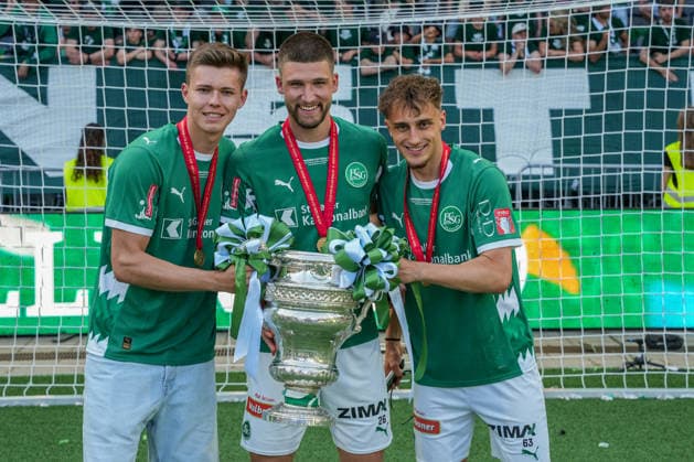 Fussball, Schweizer Cup, Finale: FC St. Gallen 1879 vs. FC Stade-Lausanne-Ouchy, Sonntag, 24.05.2026 (Stadion Wankdorf, Bern); Corsin Konietzke (63, FC St. Gallen), Lukas Görtler (16, FC St. Gallen), Cyrill May (72, FC St. Gallen) Copyright: xValentinxDomgjonix