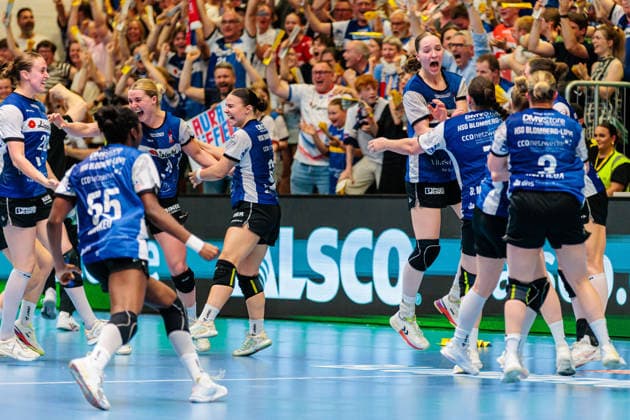 Die Mannschaft von HSG Blomberg-Lippe jubelt nach Spielende ueber den 28:27 Sieg GER, HSG Blomberg-Lippe vs. Borussia Dortmund, Handball, 1. Bundesliga Frauen, Play-Offs, Finale, Spiel 2, 24.05.2026 GER, HSG Blomberg-Lippe vs. Borussia Dortmund, Handball, 1. Bundesliga Frauen, Play-Offs, Finale, Spiel 2, 24.05.2026 Blomberg Copyright: xEibner-Pressefoto JanxRollingerx EP_JSK