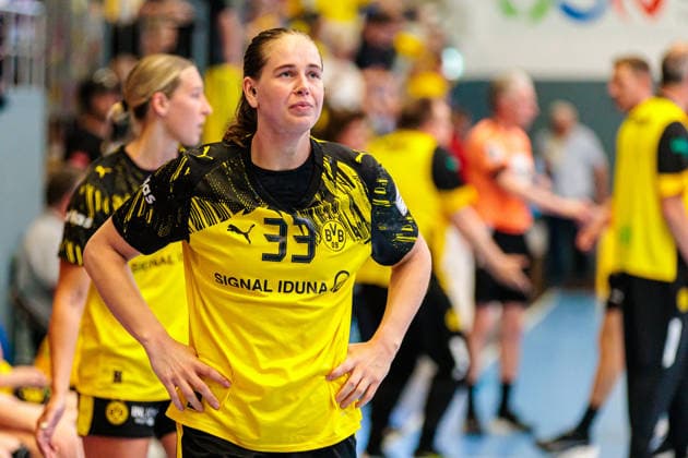 Guro Nestaker (Borussia Dortmund, 33) zeigt sich nach Spielende enttaeuscht ueber die 28:27 Niederlage GER, HSG Blomberg-Lippe vs. Borussia Dortmund, Handball, 1. Bundesliga Frauen, Play-Offs, Finale, Spiel 2, 24.05.2026 GER, HSG Blomberg-Lippe vs. Borussia Dortmund, Handball, 1. Bundesliga Frauen, Play-Offs, Finale, Spiel 2, 24.05.2026 Blomberg Copyright: xEibner-Pressefoto JanxRollingerx EP_JSK