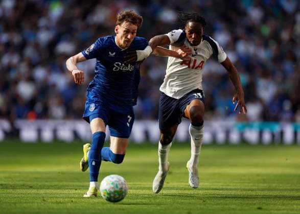 James Garner of Everton and Mathys Tel of Tottenham Hotspur challenge for the ball Tottenham Hotspur v Everton, Premier League, Football, Tottenham Hotspur Stadium, London, UK - 24 May 2026London Tottenham Hotspur Stadium United Kingdom EDITORIAL USE ONLY No use with unauthorised audio, video, data, fixture lists, club league logos or live services. Online in-match use limited to 120 images, no video emulation. No use in betting, games or single club league player publications. Copyright: xWillxCooper Shutterstockx 16889865x