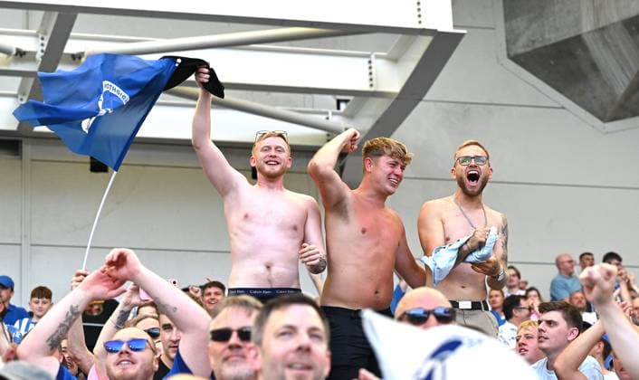 Brighton fans celebrate getting into the UEFA Conference League despite losing against Manchester United, ManU in the Premier League match between Brighton and Hove Albion and Manchester United at the American Express Stadium , Brighton , UK - 24th May 2026 Brighton & Hove Albion vs Manchester United Premier League Football, Amex Stadium, Sussex, United Kingdom - 24 May 2026Brighton Amex Stadium Sussex United Kingdom EDITORIAL USE ONLY No use with unauthorised audio, video, data, fixture lists, club league logos or live services. Online in-match use limited to 120 images, no video emulation. No use in betting, games or single club league player publications. . No mer Copyright: xSimonxDack TPI Shutterstockx 16895822an