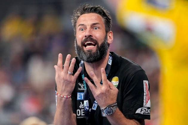Bennet Wiegert (Trainer, Cheftrainer, SCM), gibt Anweisungen, gestikuliert, mit den Armen gestikulieren, Einzelbild, Einzelfoto, Aktion, Action, 24.05.2026, Mannheim (Deutschland), Handball, Bundesliga, Rhein-Neckar Löwen - SC Magdeburg
