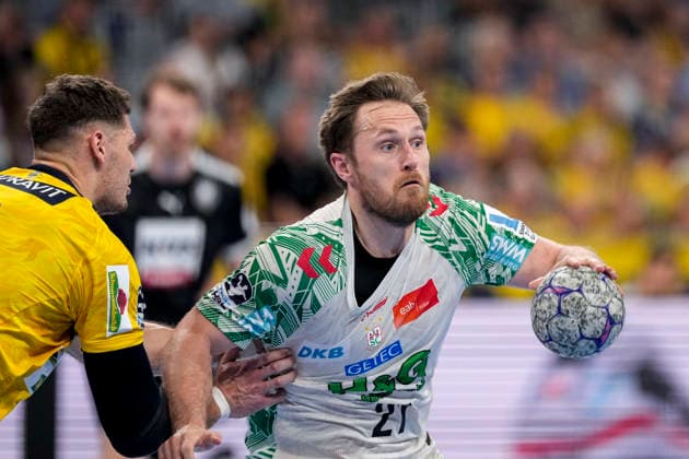 v.li.: Sebastian Heymann (RNL, 13), Albin Lagergren (SCM, 21), Zweikampf, Spielszene, Duell, duel, tackle, tackling, Dynamik, Action, Aktion, 24.05.2026, Mannheim (Deutschland), Handball, Bundesliga, Rhein-Neckar Löwen - SC Magdeburg