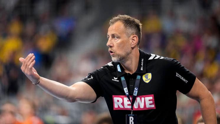 Maik Machulla (Trainer, Cheftrainer, RNL), gibt Anweisungen, gestikuliert, mit den Armen gestikulieren, Einzelbild, Einzelfoto, Aktion, Action, 24.05.2026, Mannheim (Deutschland), Handball, Bundesliga, Rhein-Neckar Löwen - SC Magdeburg
