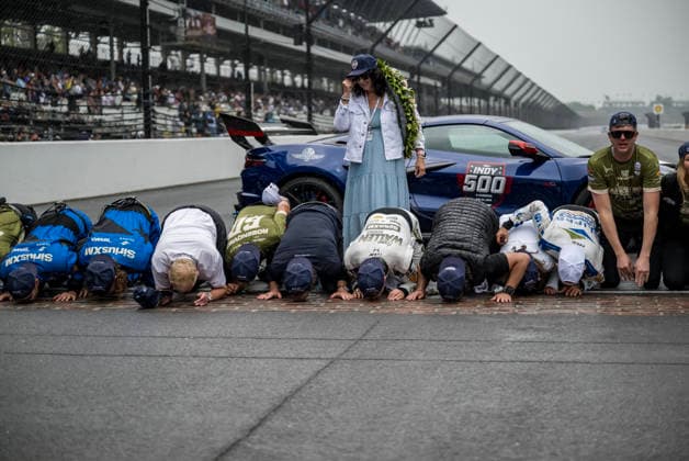May 24, 2026, Speedway, Indiana, USA: IndyCar, Indy Car, IRL, USA SERIES driver, FELIX ROSENQVIST (60) (SWE) of Varnamo, Sweden, wins the Indianapolis 500 at Indianapolis Motor Speedway in SPEEDWAY, Indiana. INDYCAR SERIES: May 24, 2026: Indianapolis 500: Felix Rosenqvist - ZUMAa161 20260524_aaa_a161_015 Copyright: xDavidxDahl GMGx