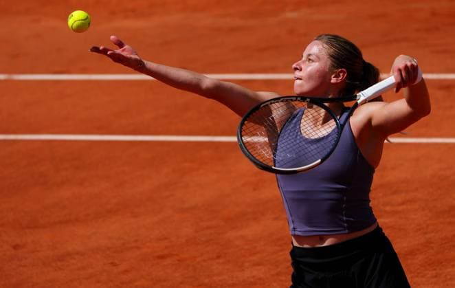 Maja Chwalinska during her first round win over Qinwen Zheng French Open Tennis, Day Two, Tennis, Roland Garros, Paris, France - 25 May 2026Paris Roland Garros France EDITORIAL USE ONLY No use with unauthorised audio, video, data, fixture lists, club league logos or live services. Online in-match use limited to 120 images, no video emulation. No use in betting, games or single club league player publications. Copyright: xJavierxGarcia Shutterstockx 16889913m
