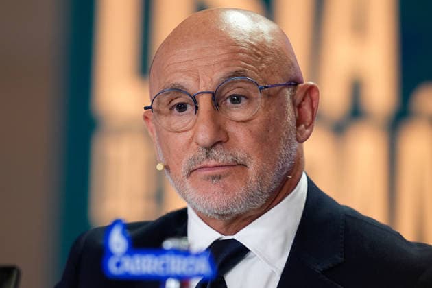 May 25, 2026, Madrid, Madrid, Spain: Luis de la Fuente, head coach of Spain, attends his press conference, PK, Pressekonferenz to announce the squad list for the World Cup 2026 at Edificio Telefonica on May 25, 2026, Madrid, Spain. Press Conference Luis De La Fuente - World Cup 2026 - ZUMAa181 20260525_zaa_a181_021 Copyright: xDennisxAgyemanx