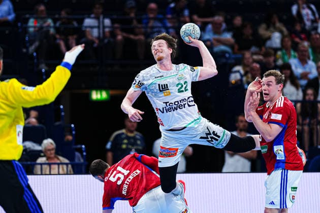Wurf Tor Erik Persson (Frisch Auf Goeppingen, 22) GER, Handball Verein Hamburg vs. Frisch Auf Goeppingen, Handball, 1. Bundesliga, Spieltag 32, Saison 2025 2026, 25.05.2026 GER, Handball Sport Verein Hamburg vs. Frisch Auf Goeppingen, Handball, 1. Bundesliga, Spieltag 32, Saison 2025 2026, 25.05.2026 Hamburg Copyright: xEibner-Pressefoto MarcelxvonxFehrnx EP_MFN